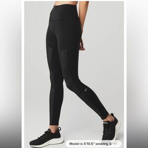 Alo Yoga Women’s Size S High Waist Moto Legging Black‎ Leather Ribbed Panels